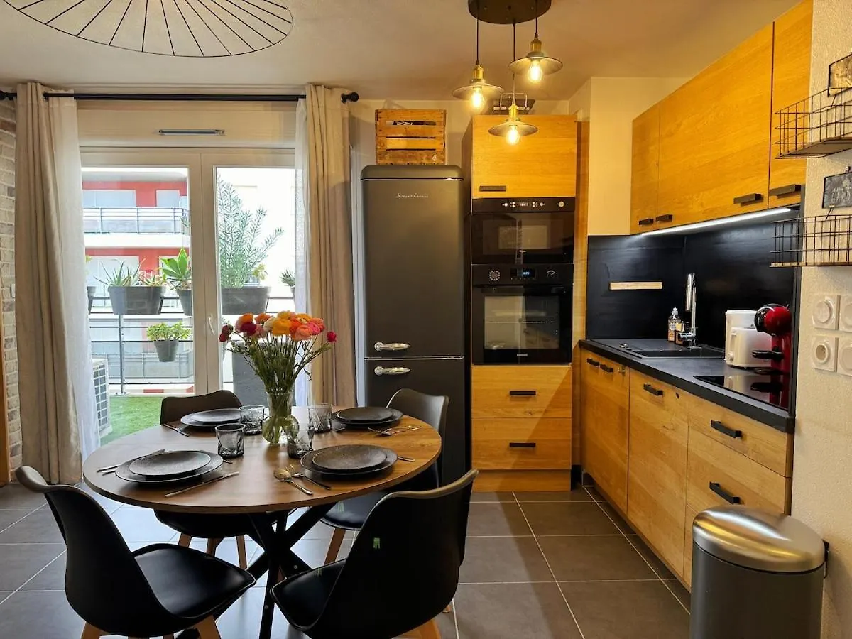 Charming 2-Room Apartment In Lavandou, Terrace, Parking, Air Conditioning Le Lavandou France