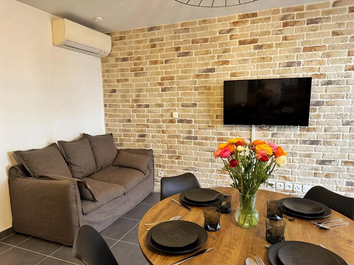 Charming 2-Room Apartment In Lavandou, Terrace, Parking, Air Conditioning Le Lavandou