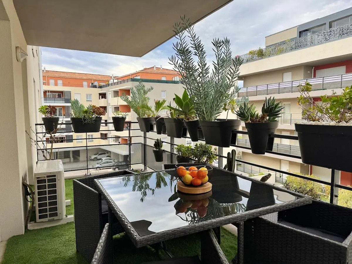 Charming 2-Room Apartment In Lavandou, Terrace, Parking, Air Conditioning Le Lavandou